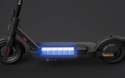 Trottinette électrique Noir Xiaomi 4 pro 2éme Gen BHR8076FR'' QHD Incurvé 180 Hz